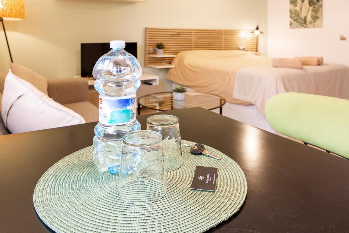 Teatro Suites Malaga City Flat Eksteriør billede
